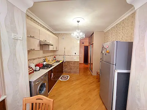 Satılır 2 otaqlı mənzil 65 m²