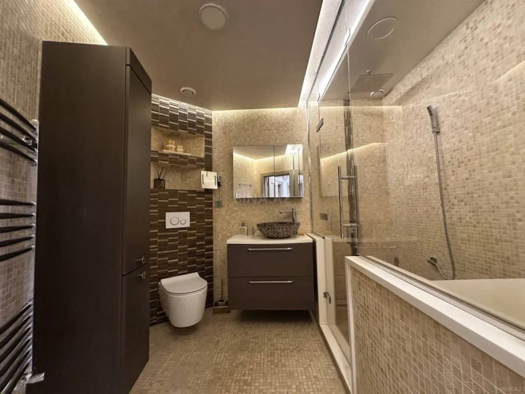 Satılır 3 otaqlı mənzil 92 m²