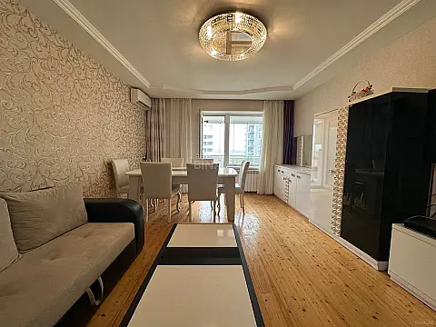 Satılır 3 otaqlı mənzil 92 m²