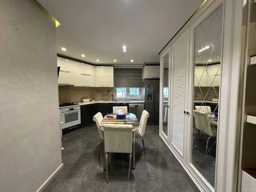 Satılır 3 otaqlı mənzil 92 m²