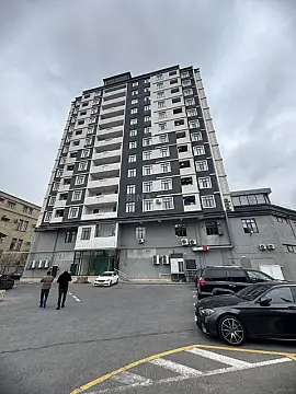 Satılır 4 otaqlı mənzil 130 m²