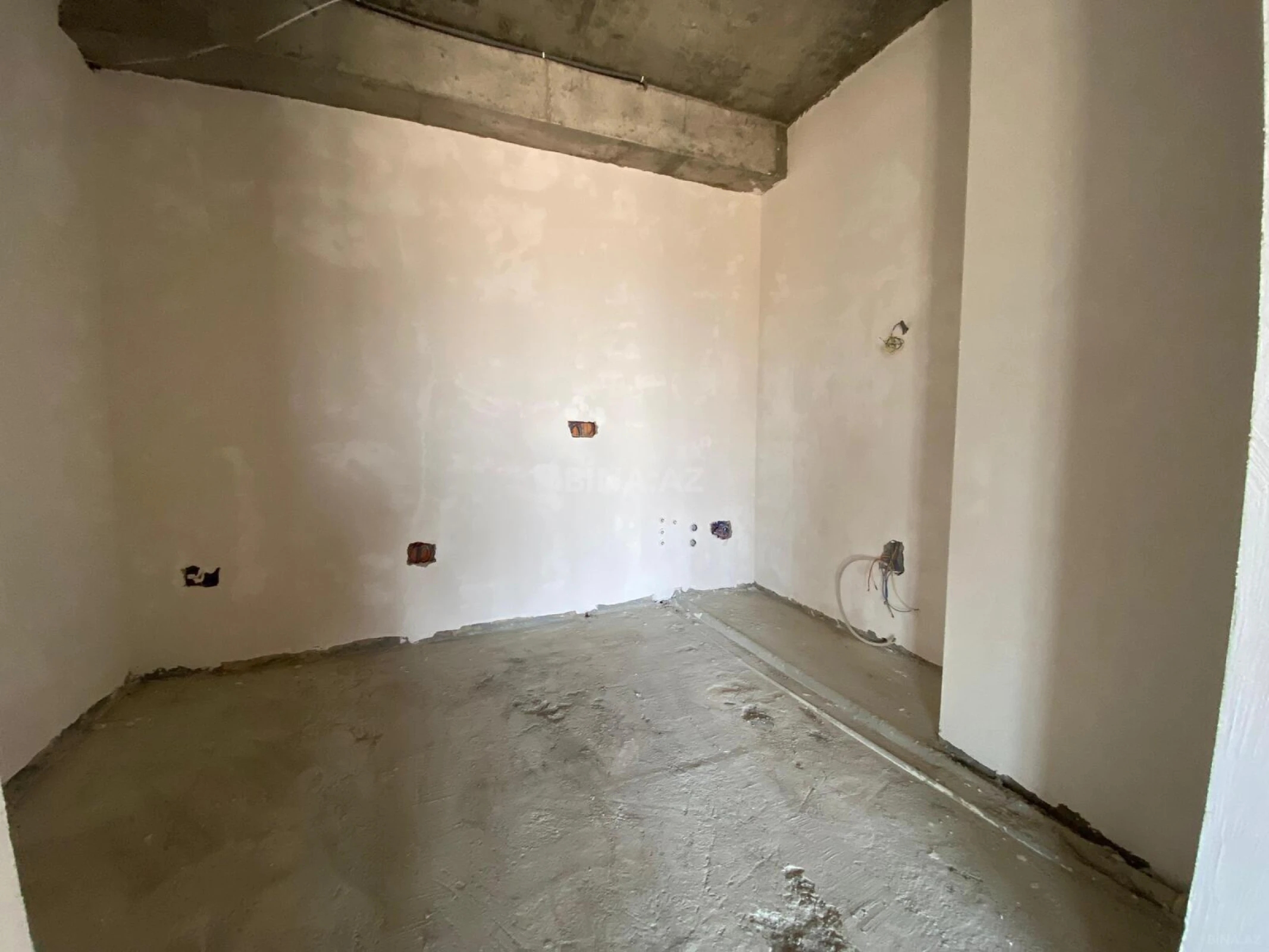 Satılır 3 otaqlı mənzil 157 m²
