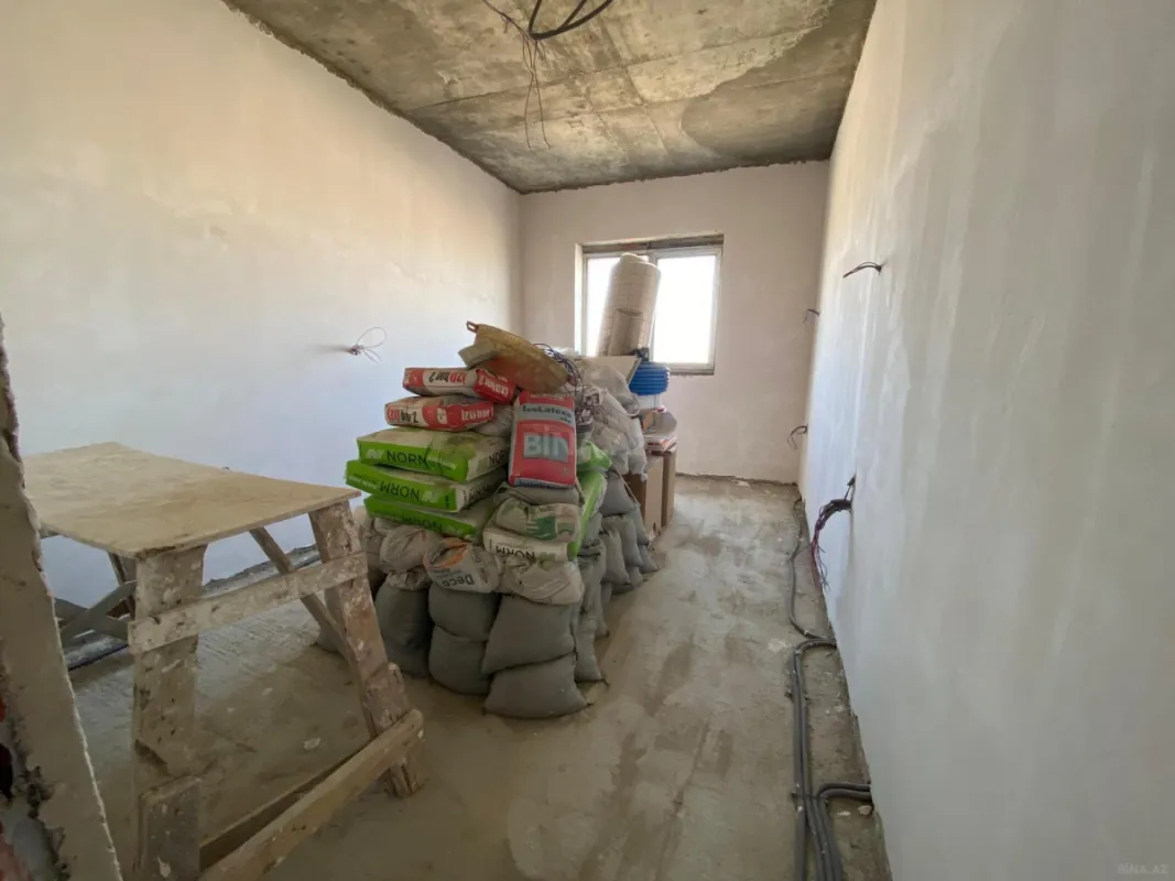 Satılır 3 otaqlı mənzil 157 m²