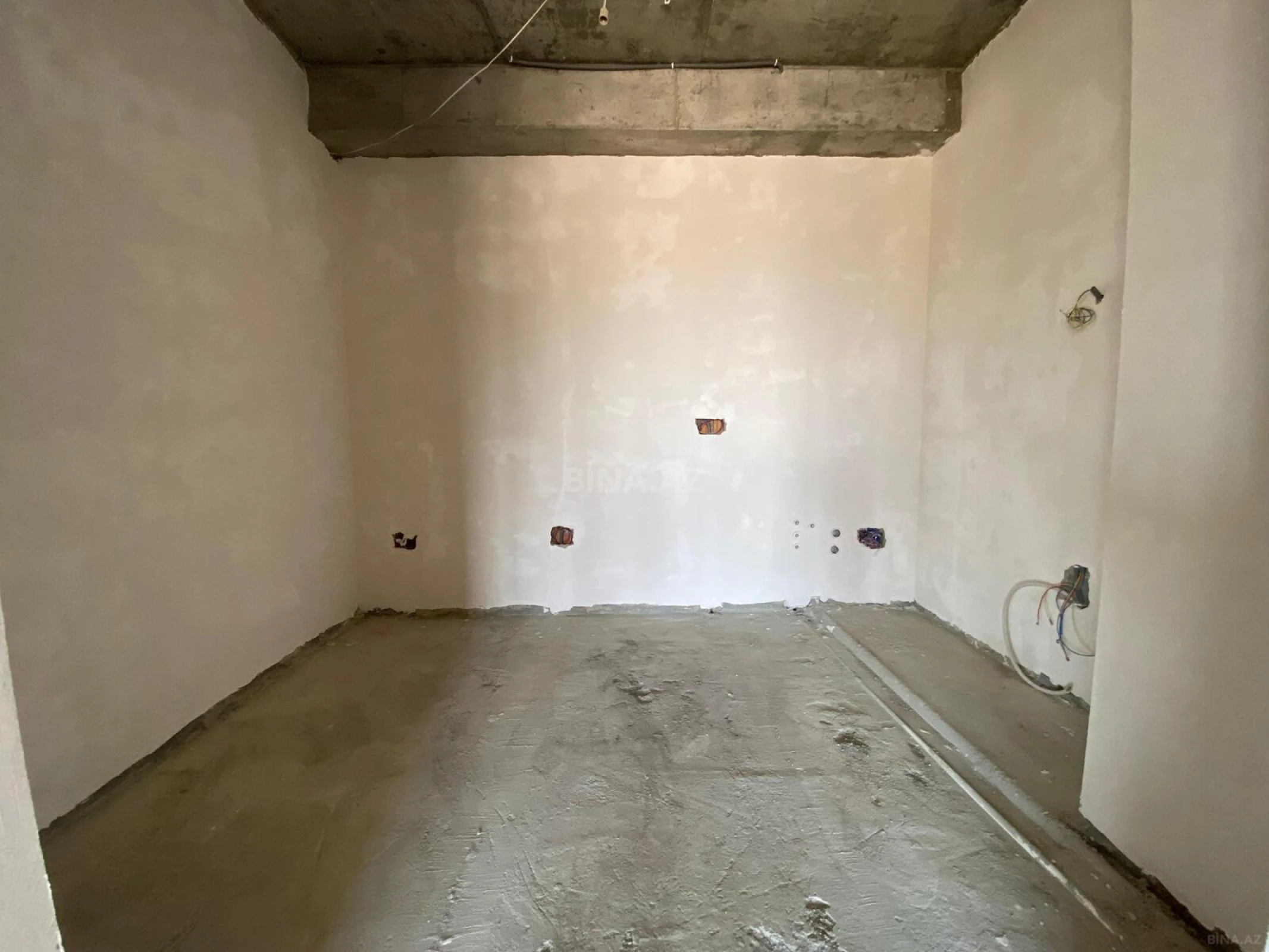 Satılır 3 otaqlı mənzil 157 m²