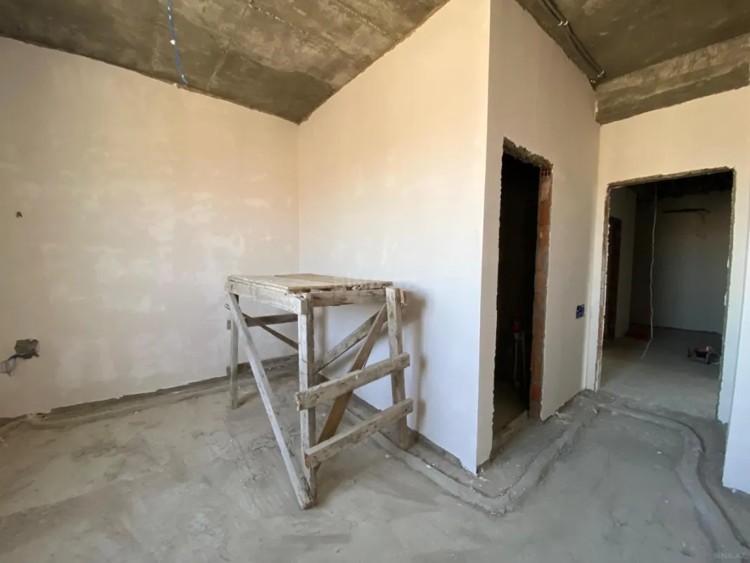 Satılır 3 otaqlı mənzil 157 m²
