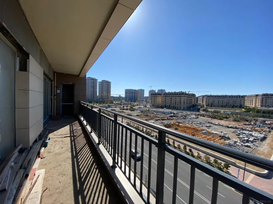 Satılır 3 otaqlı mənzil 157 m²