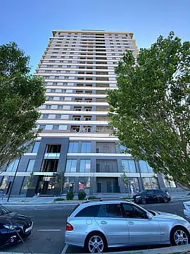 Satılır 3 otaqlı mənzil 157 m²