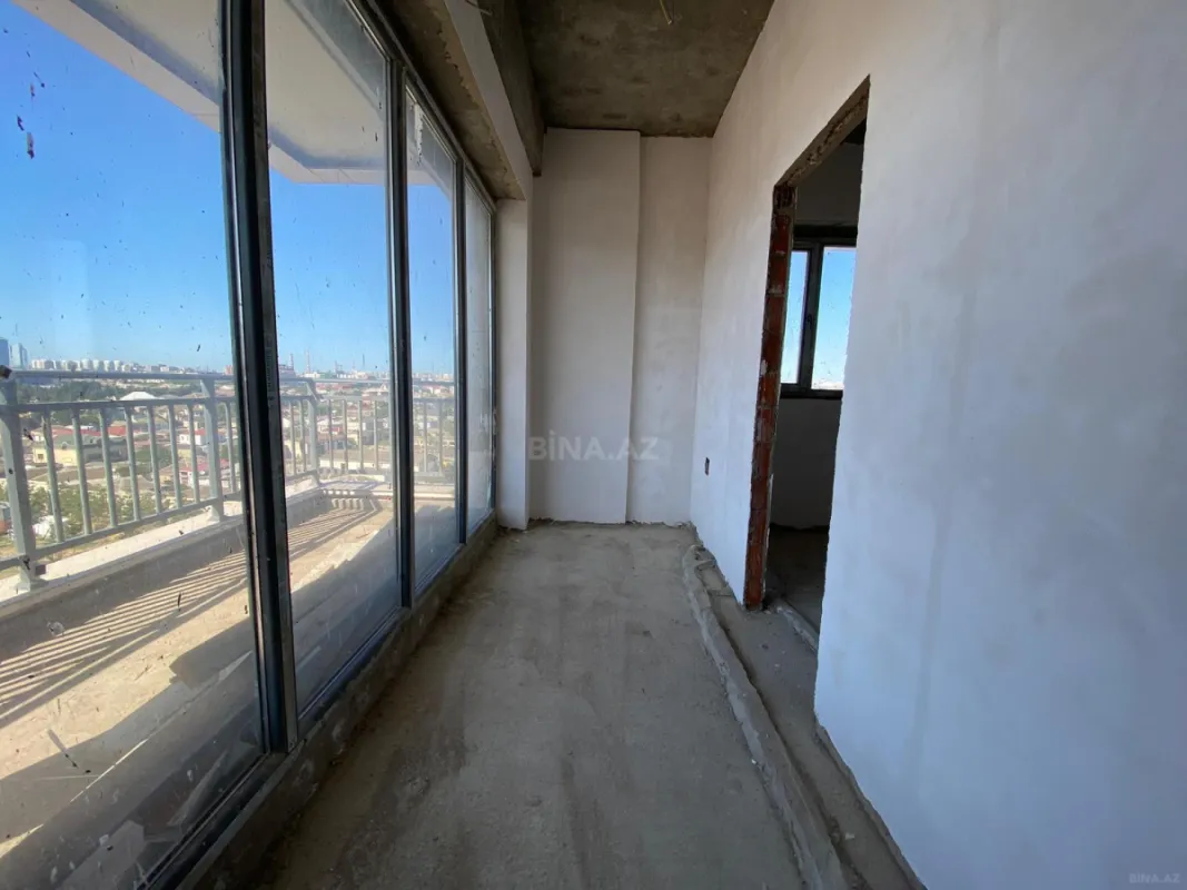 Satılır 3 otaqlı mənzil 157 m²
