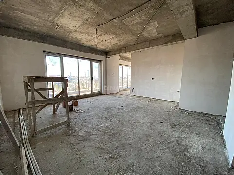 Satılır 3 otaqlı mənzil 157 m²