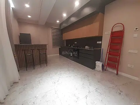 Kirayə verilir 4 otaqlı mənzil 150 m²