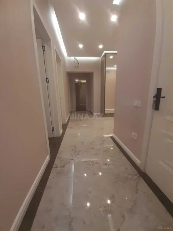 Kirayə verilir 4 otaqlı mənzil 150 m²