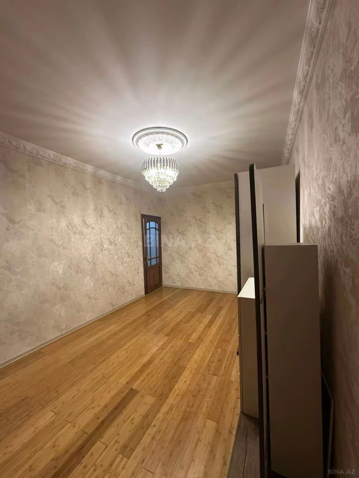 Satılır 2 otaqlı mənzil 58 m²