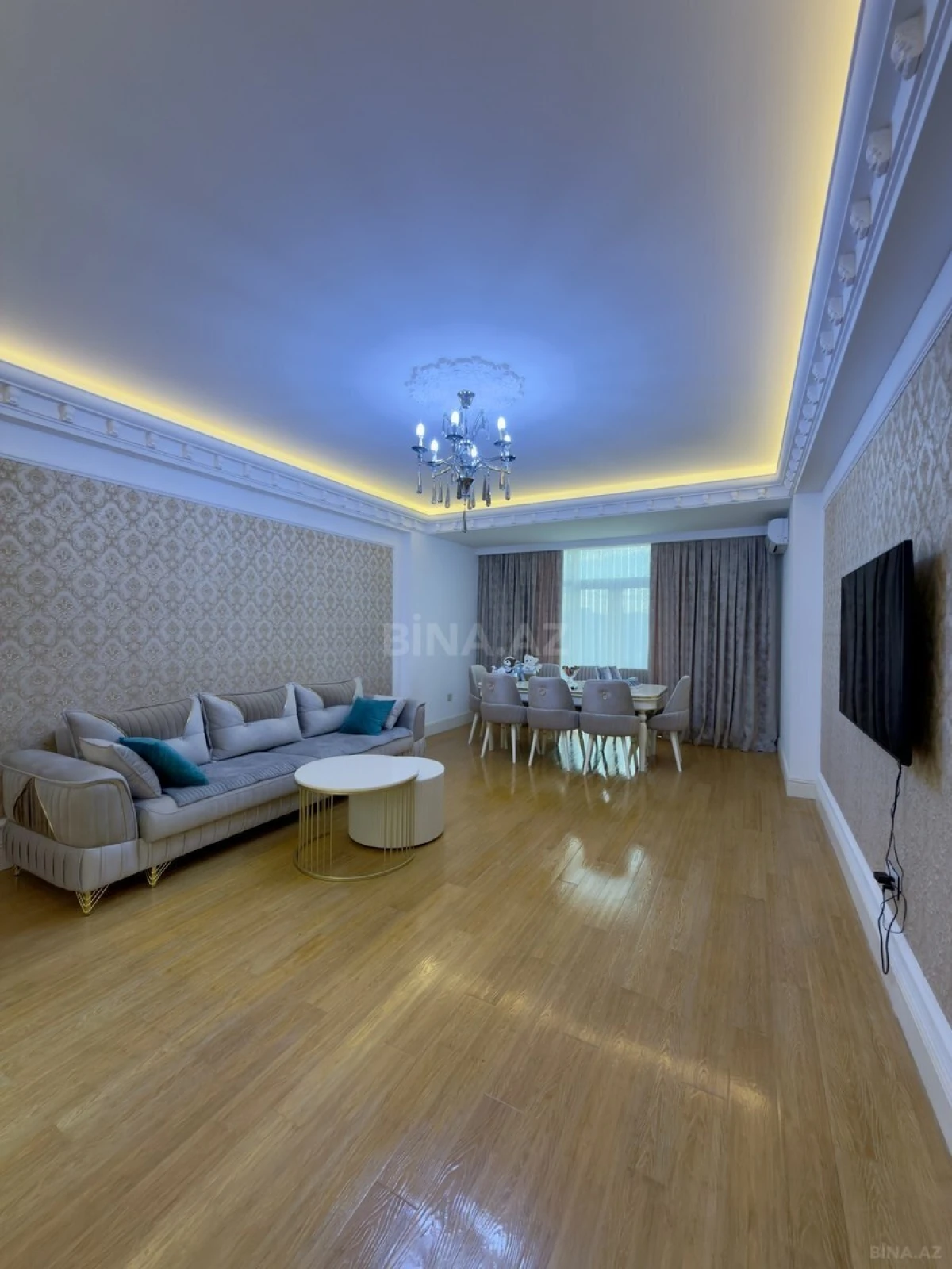 Satılır 2 otaqlı mənzil 111 m²