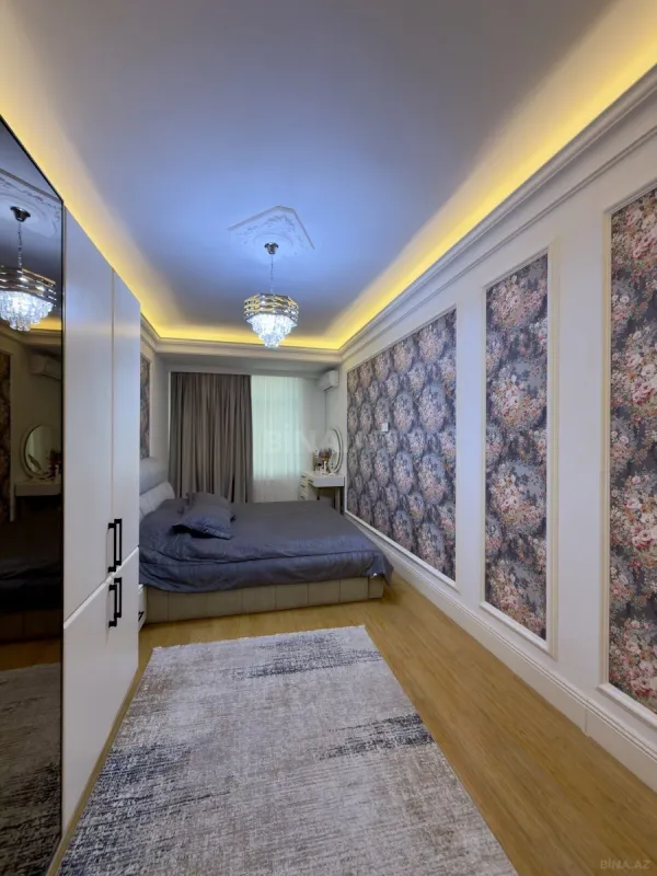 Satılır 2 otaqlı mənzil 111 m²
