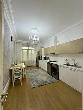 Satılır 2 otaqlı mənzil 111 m²