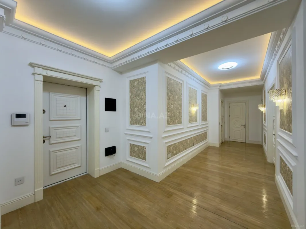Satılır 2 otaqlı mənzil 111 m²
