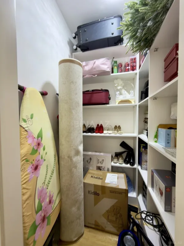 Satılır 2 otaqlı mənzil 111 m²