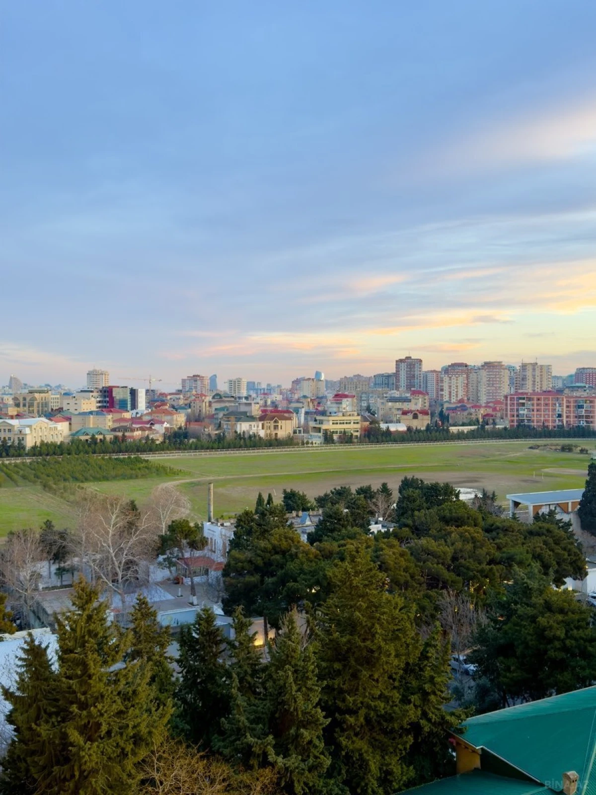 Satılır 2 otaqlı mənzil 111 m²