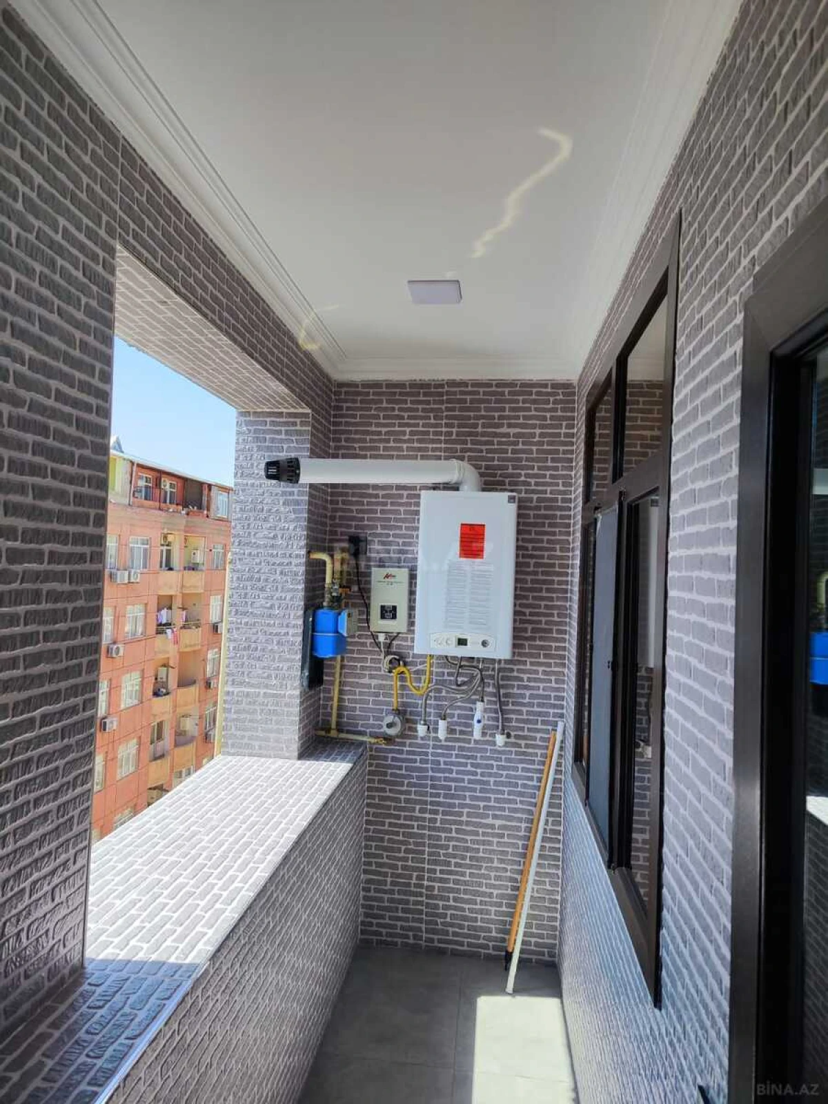 Satılır 2 otaqlı mənzil 52 m²