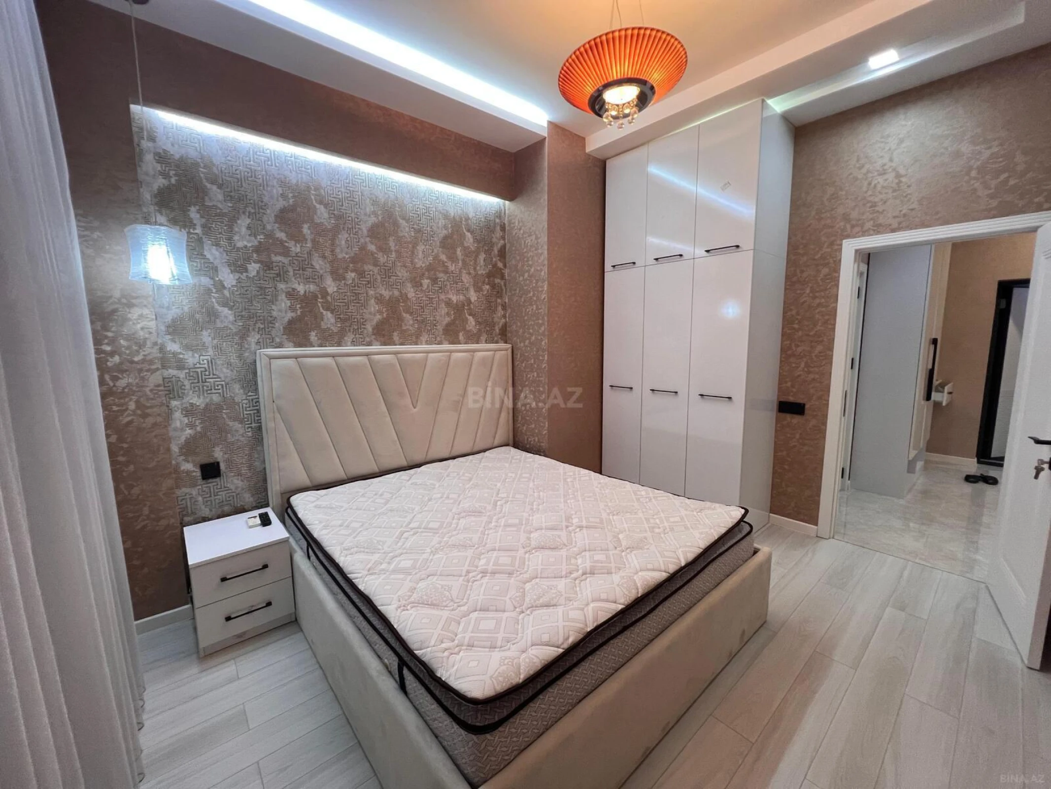Kirayə verilir 2 otaqlı mənzil 70 m²