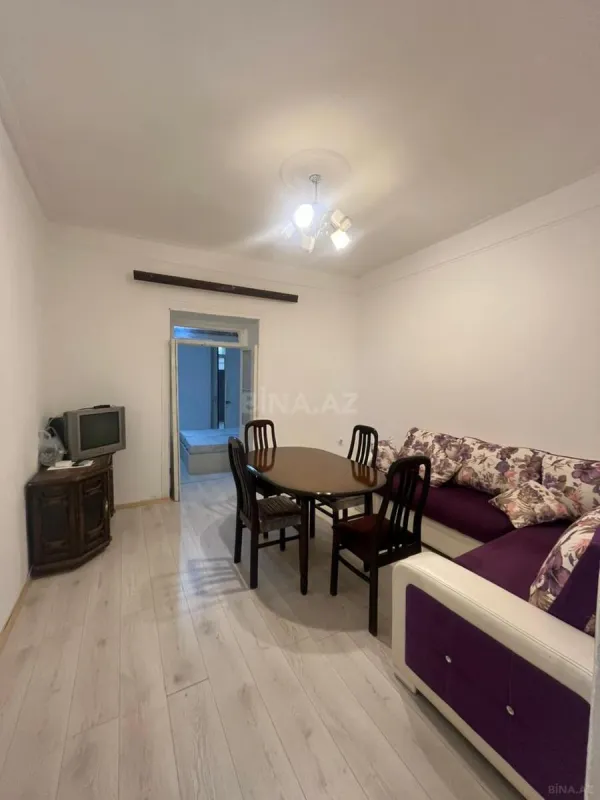 Kirayə verilir 2 otaqlı mənzil 60 m²