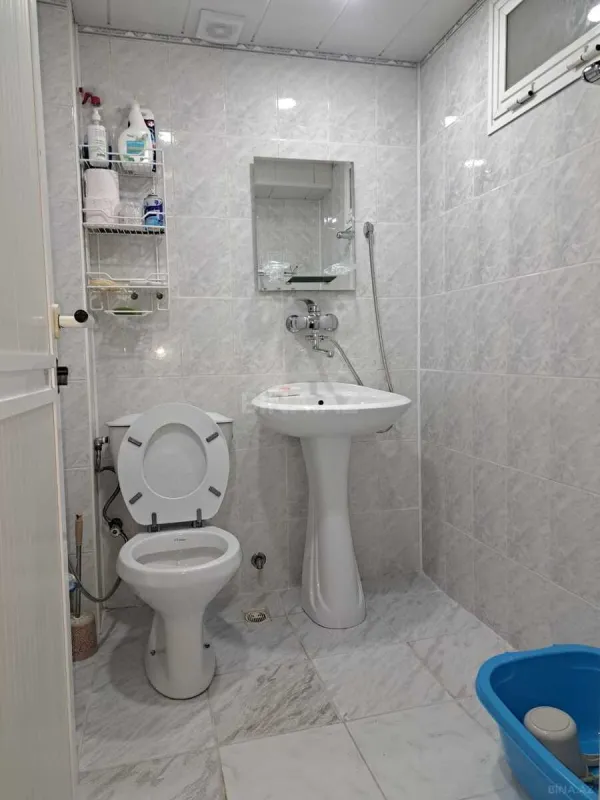 Satılır 1 otaqlı mənzil 42 m²