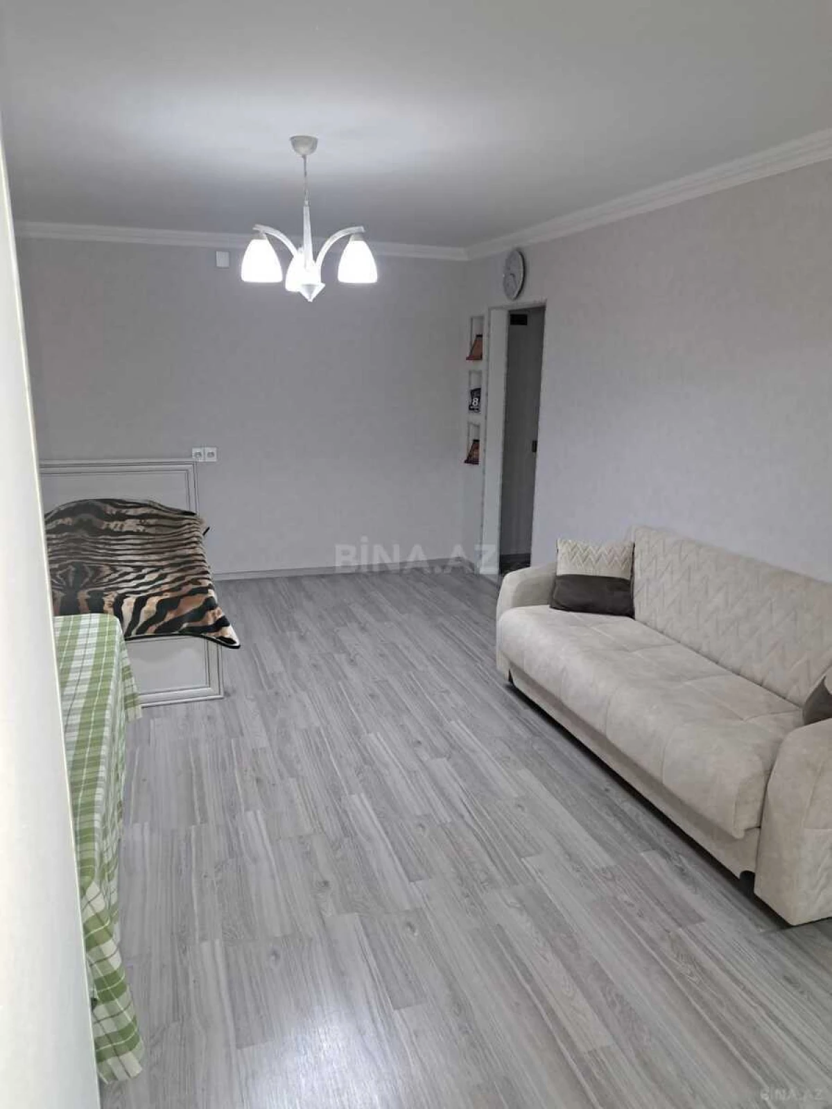 Satılır 1 otaqlı mənzil 42 m²