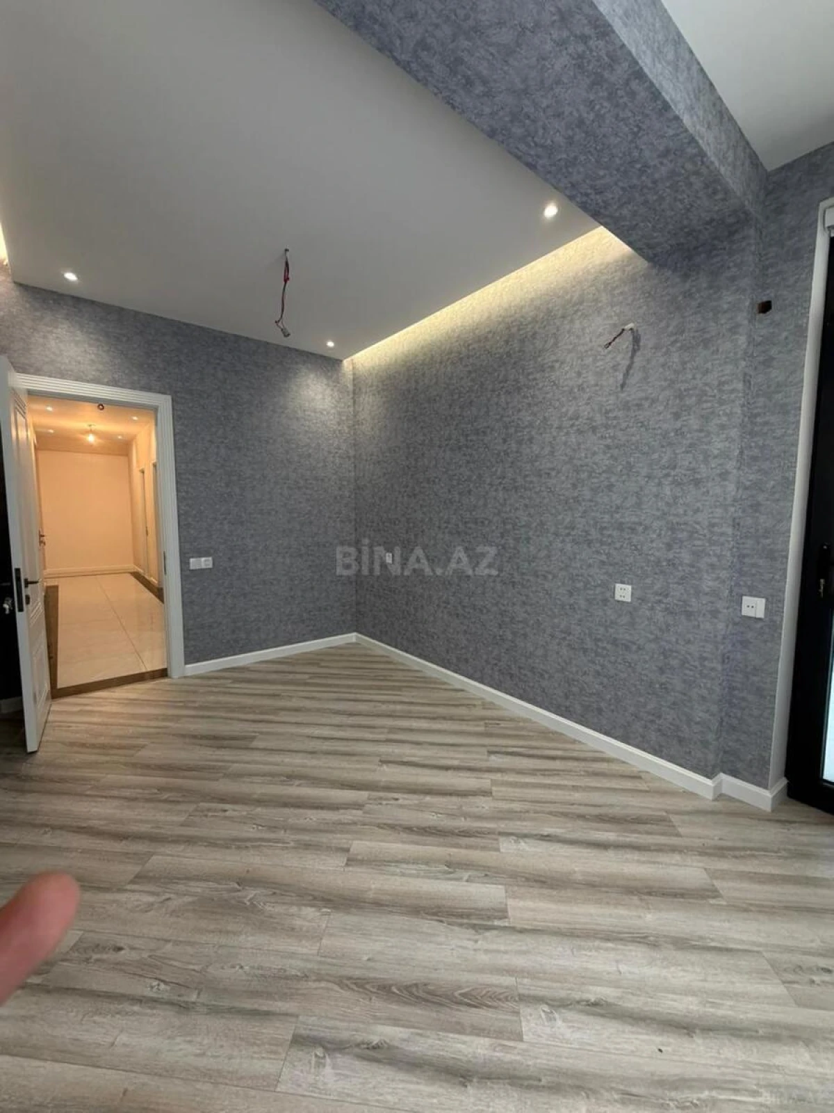 Satılır 3 otaqlı mənzil 115 m²
