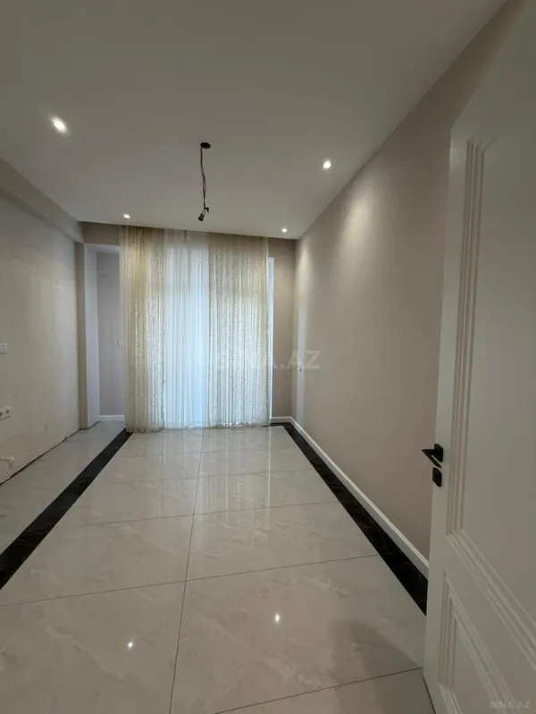 Satılır 3 otaqlı mənzil 115 m²