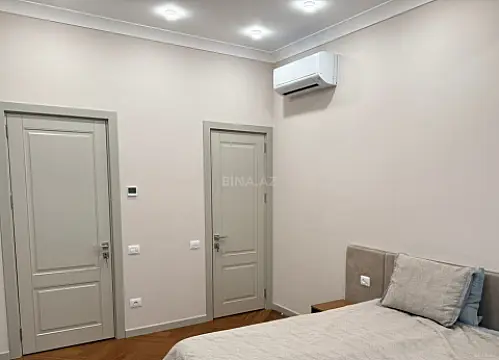 Satılır 3 otaqlı mənzil 127 m²
