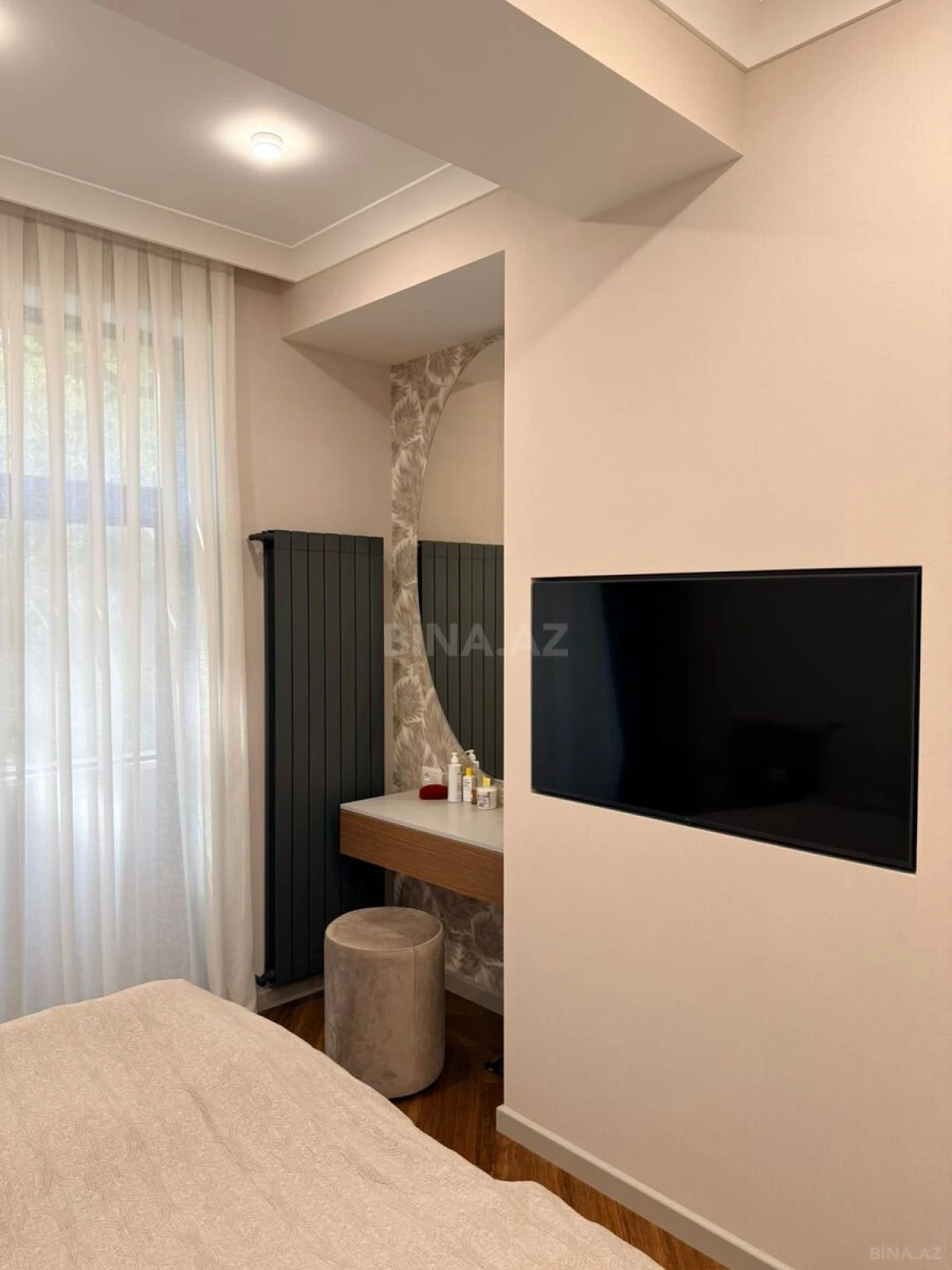 Satılır 3 otaqlı mənzil 127 m²