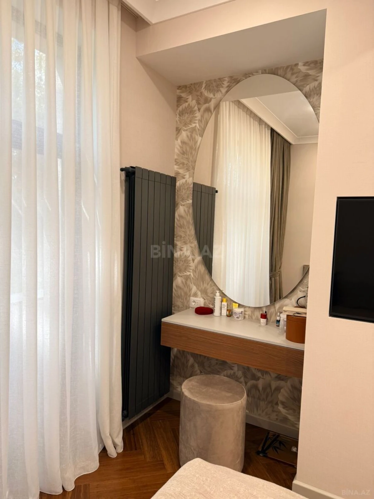 Satılır 3 otaqlı mənzil 127 m²