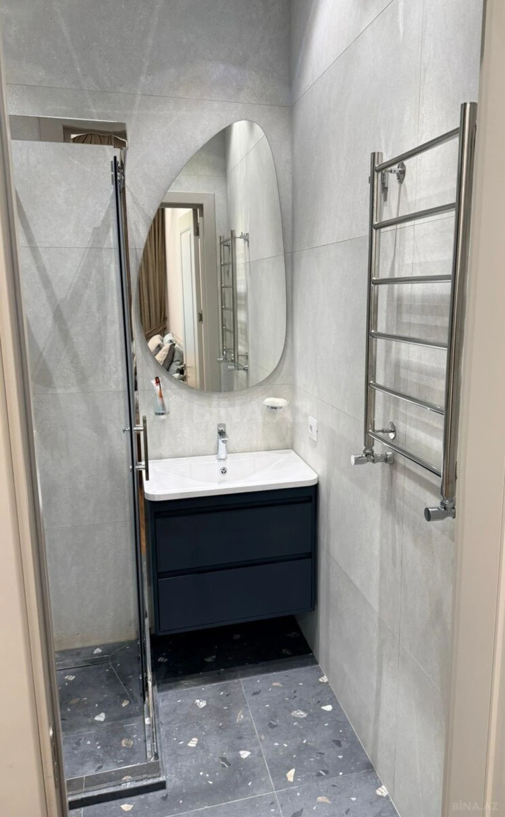 Satılır 3 otaqlı mənzil 127 m²