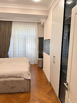 Satılır 3 otaqlı mənzil 127 m²