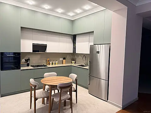 Satılır 3 otaqlı mənzil 127 m²