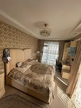 Satılır 4 otaqlı mənzil 139 m²