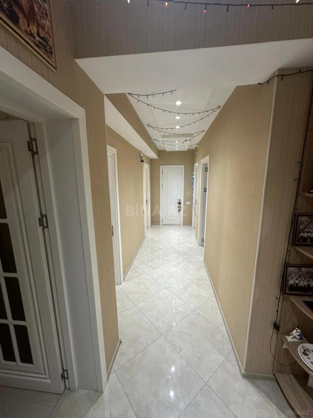 Satılır 4 otaqlı mənzil 139 m²