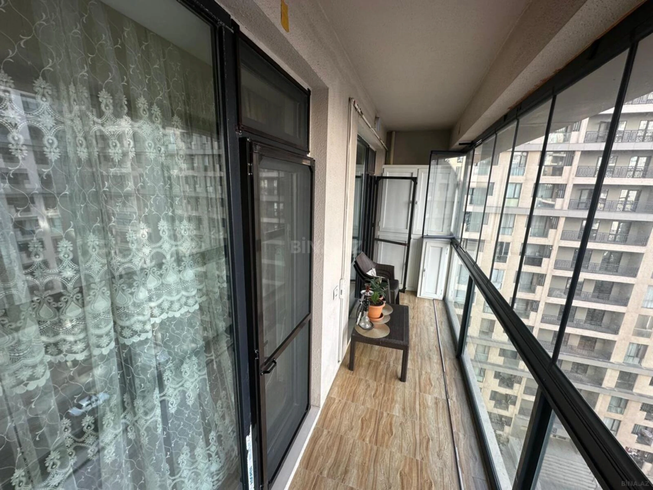 Satılır 4 otaqlı mənzil 139 m²