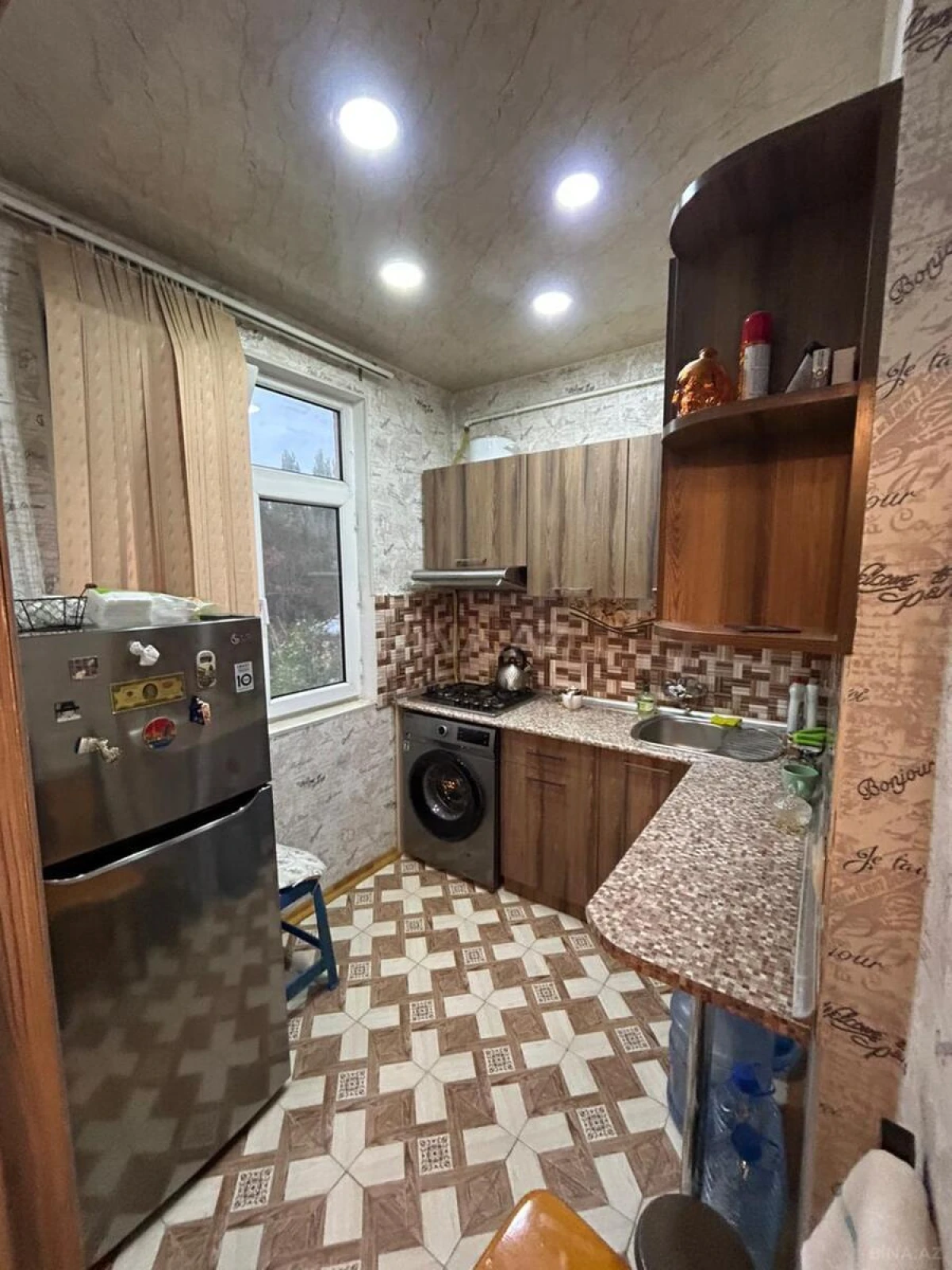 Satılır 2 otaqlı mənzil 58 m²