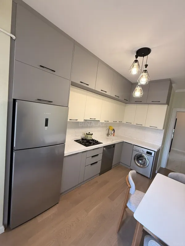 Kirayə verilir 2 otaqlı mənzil 72 m²