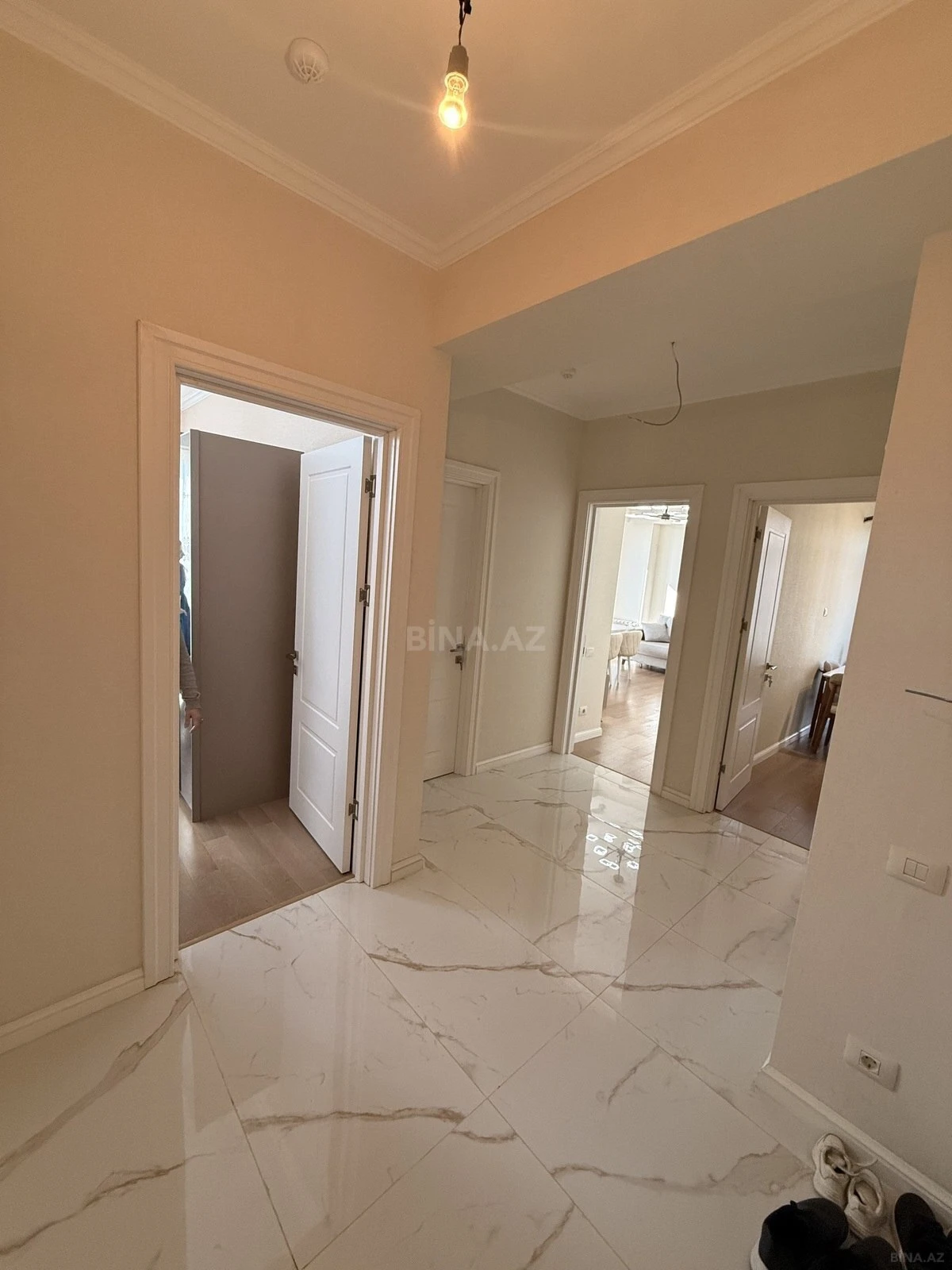 Kirayə verilir 2 otaqlı mənzil 72 m²