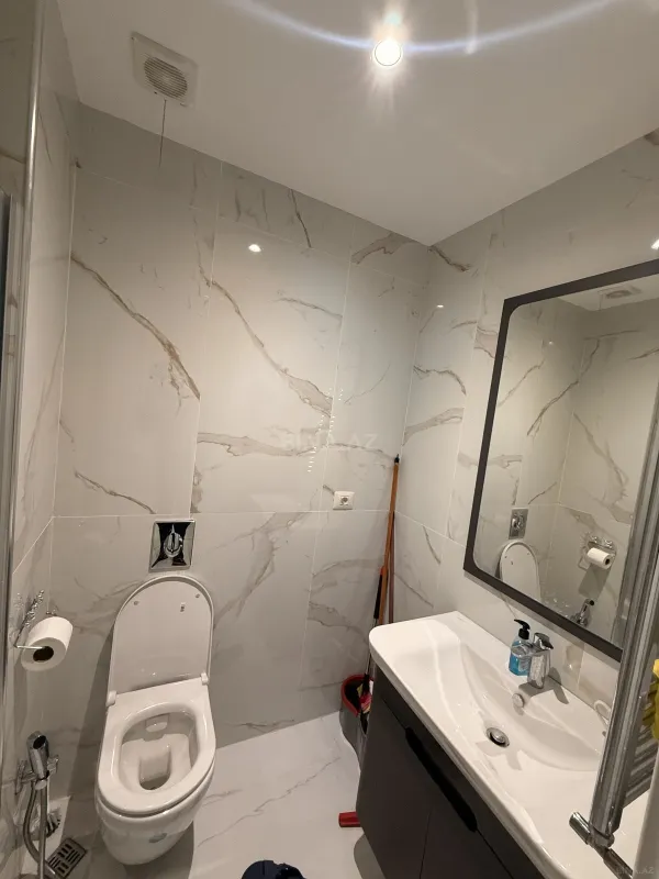 Kirayə verilir 2 otaqlı mənzil 72 m²