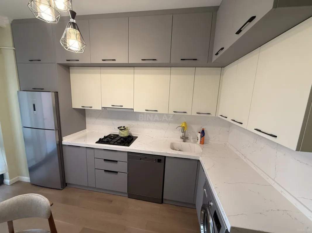 Kirayə verilir 2 otaqlı mənzil 72 m²