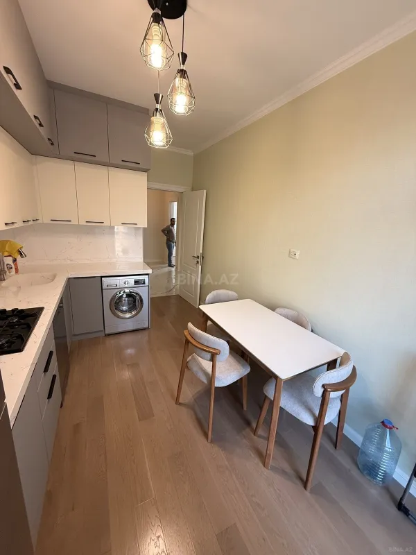 Kirayə verilir 2 otaqlı mənzil 72 m²