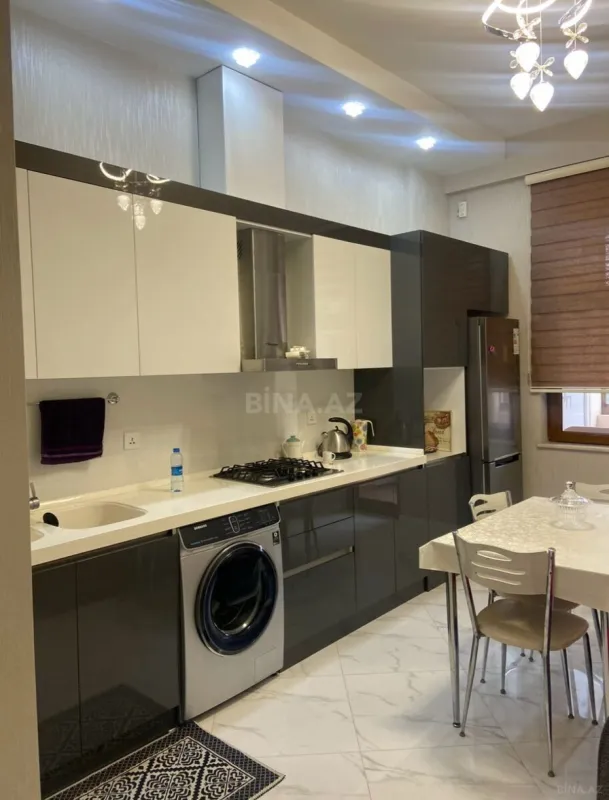 Kirayə verilir 2 otaqlı mənzil 80 m²