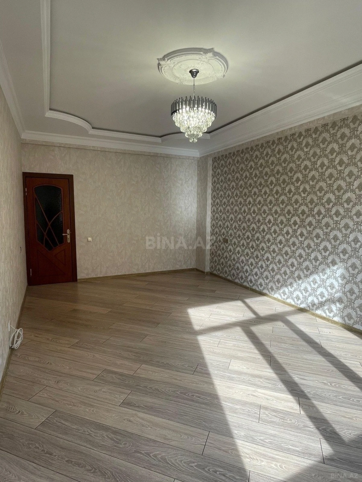 Kirayə verilir 2 otaqlı mənzil 90 m²