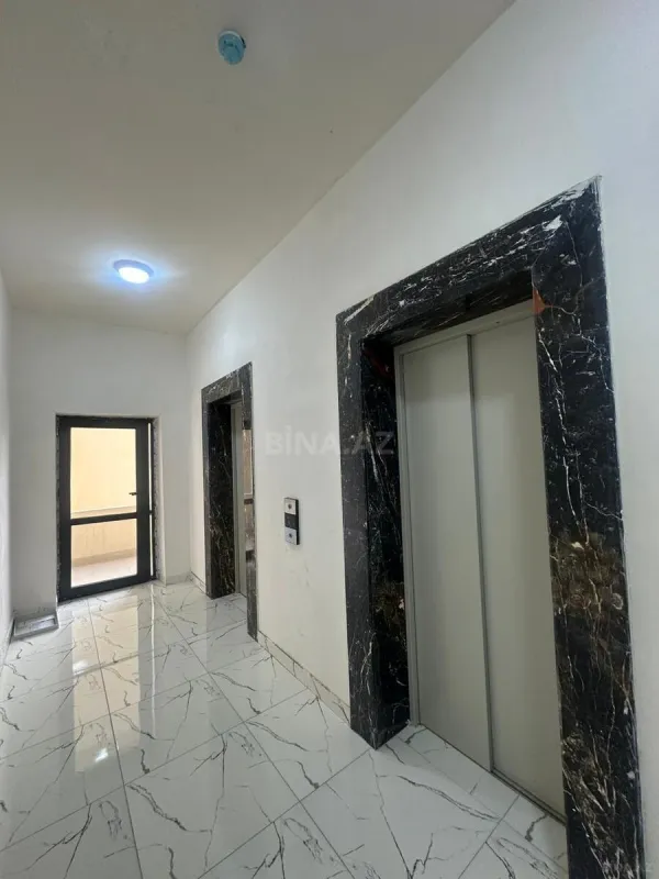 Satılır 4 otaqlı mənzil 200 m²