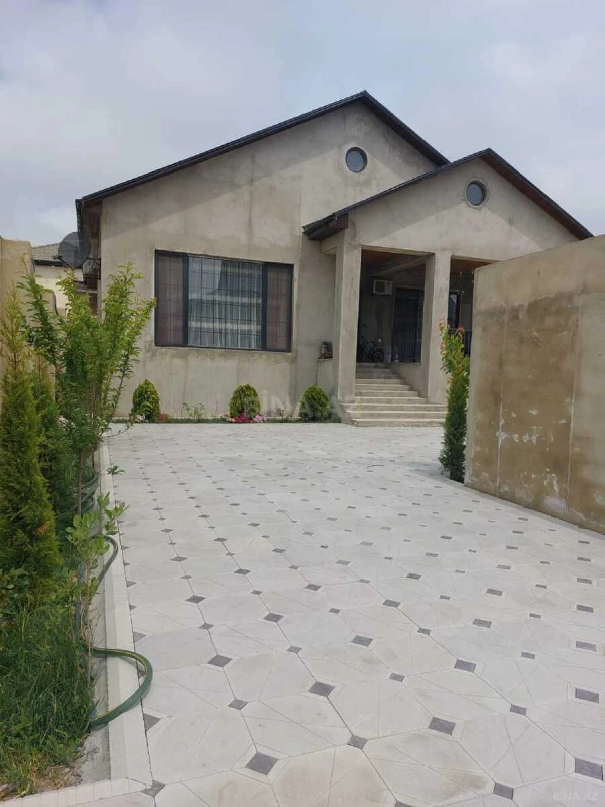 Satılır 4 otaqlı həyət evi 180 m²