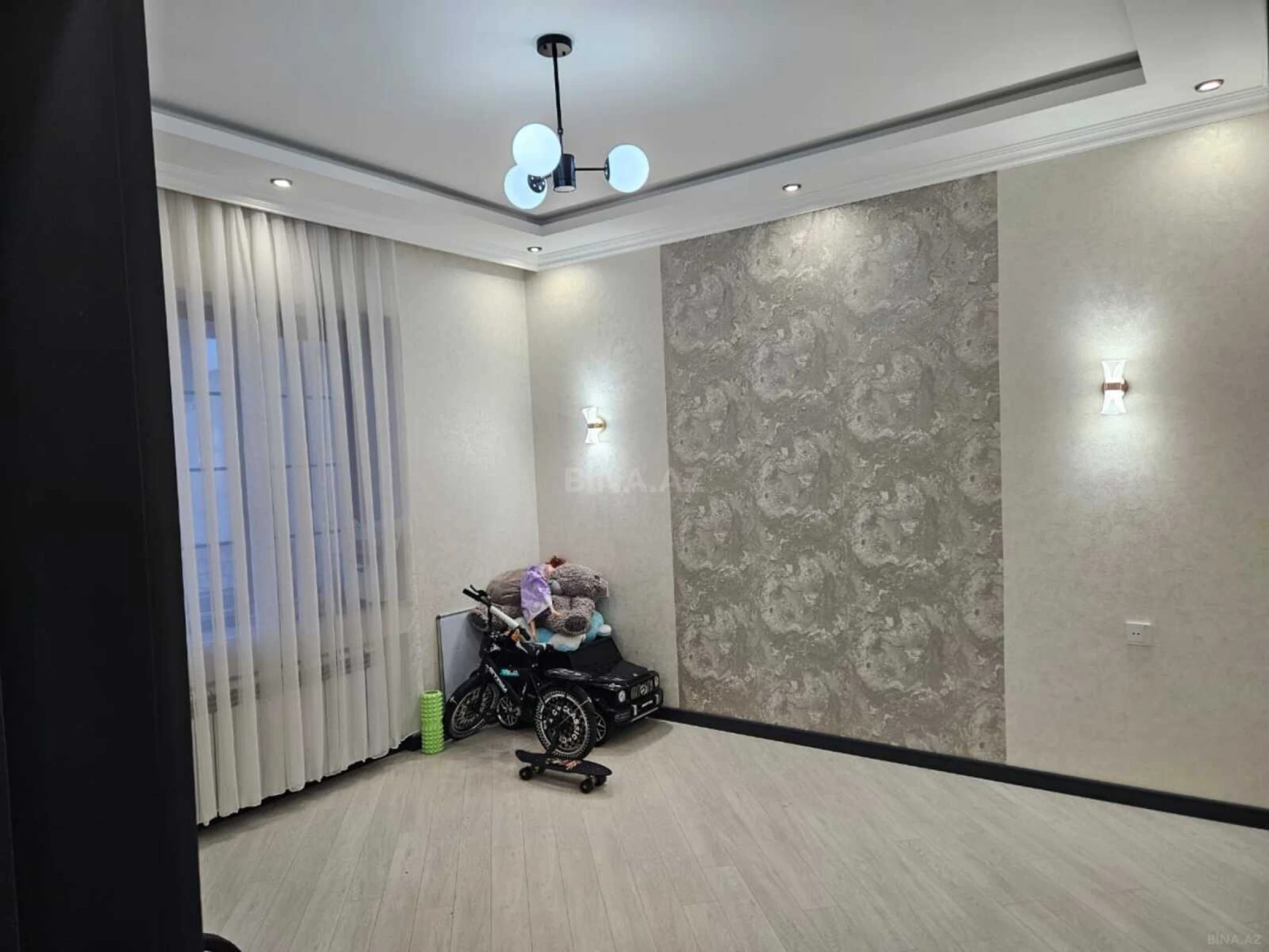 Satılır 4 otaqlı həyət evi 180 m²