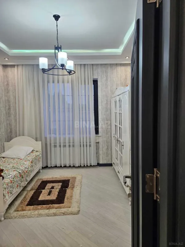 Satılır 4 otaqlı həyət evi 180 m²
